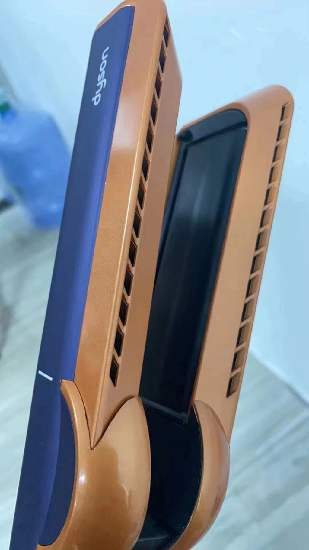 Dyson AirStrait